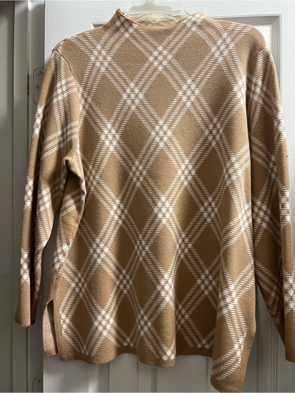 Anne Klein Women’s Camel & White Argyle Sweater - Classic Pullover